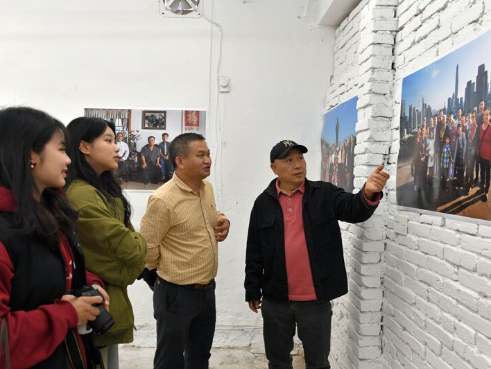 《影像深圳家谱》图片展亮相连州国际摄影年展
