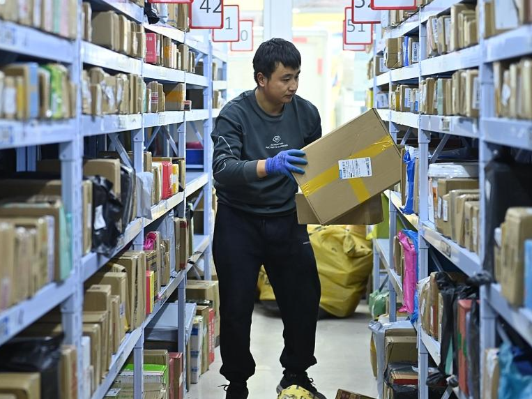 去年12月中国快递发展指数为469.8，同比提升17.2% 