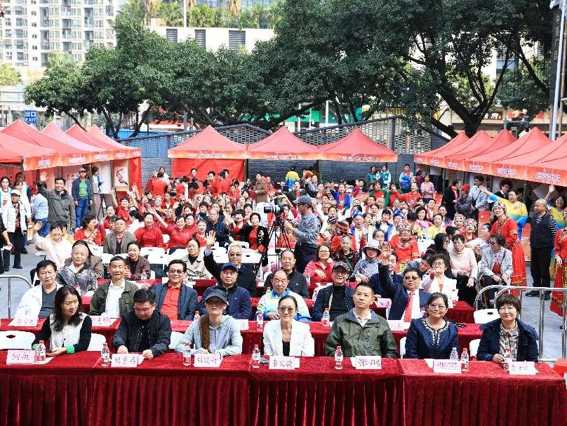 南山街道深入推进老龄大学建设，打造社区治理新引擎