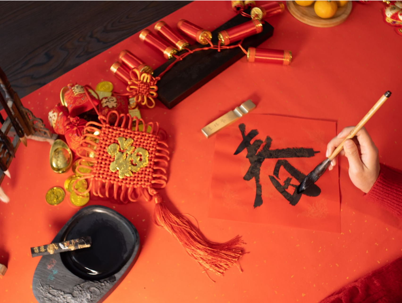 首个“非遗春节”临近，“北上冰雪游”与“南下暖冬游”交织 | 微观察  