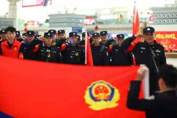 首日预计发送客流近26万人次！深铁公安警力全开护春运