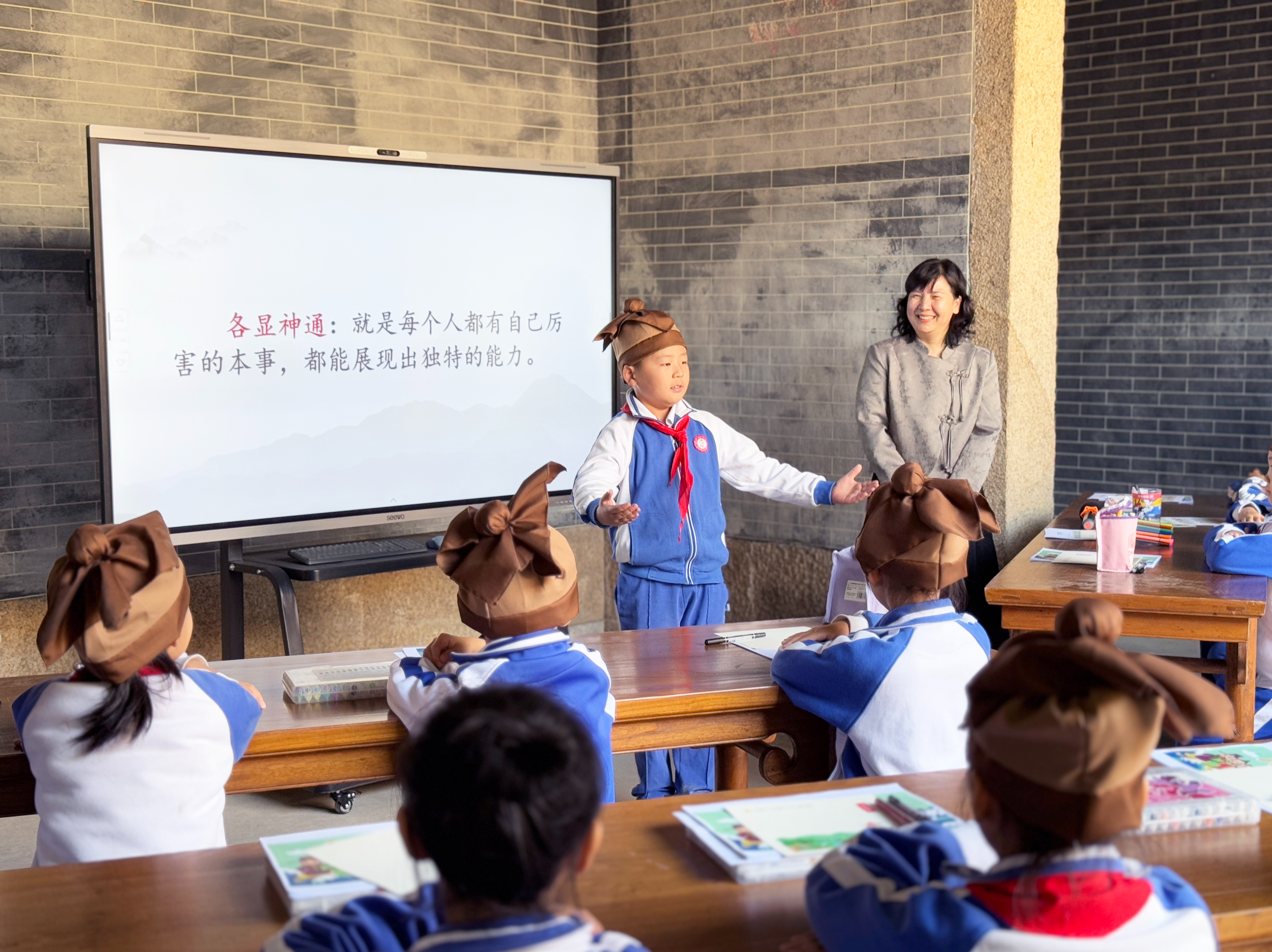福永将课堂搬进凤凰古村，为学生带来生动有趣的文化课