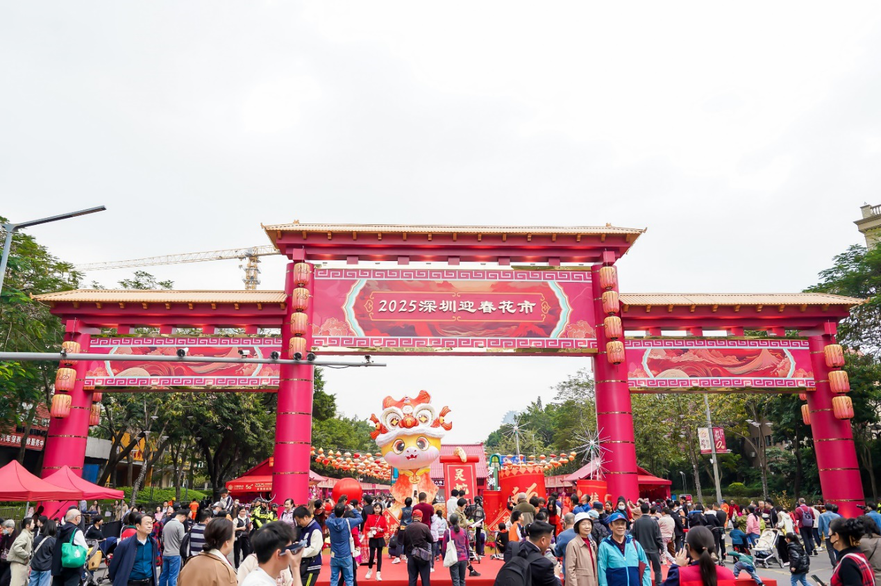 繁花似锦闹新春，爱国路假日花花好市“粉”出圈