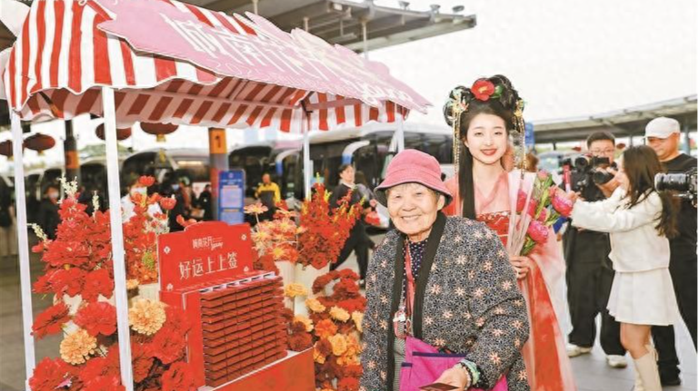 城市流光溢彩 深圳越夜越嗨