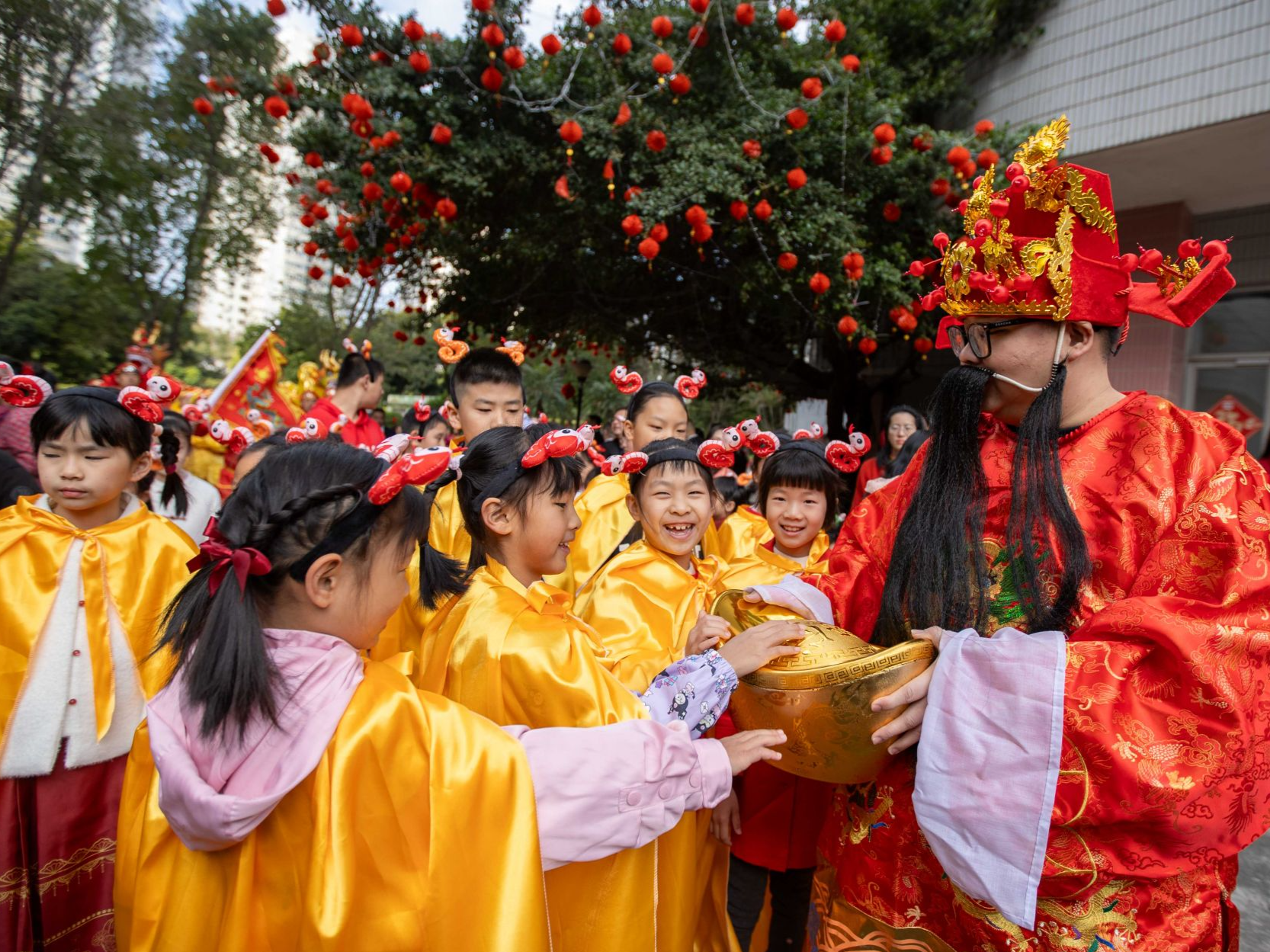 欢乐互动年味浓！万厦莲花北村举行春节巡游大团拜活动