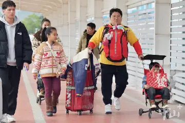 “爸妈杀好鸡等我回去吃”！中山打工人的春运首日归家故事→