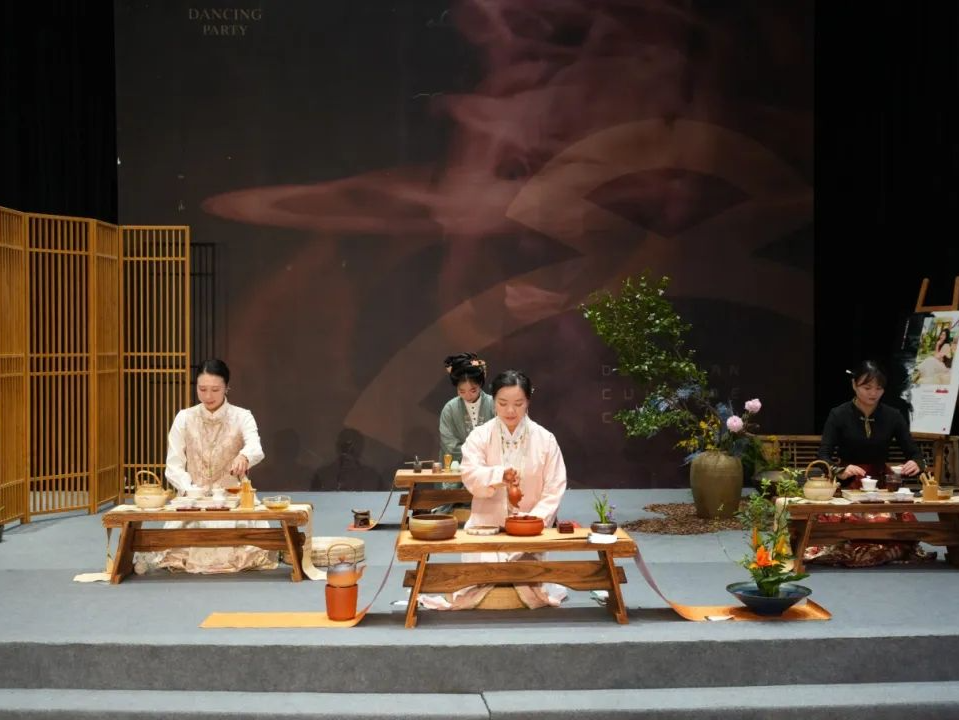 “走进艺术”公益培训成果展在东莞市文化馆举行