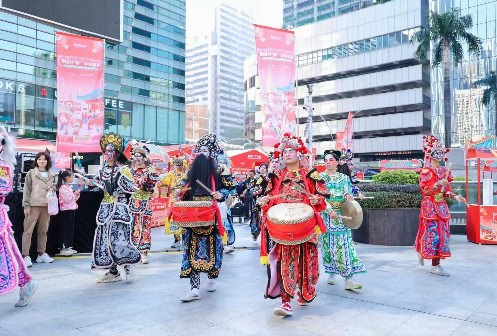 来罗湖，找寻“家乡的年味”！罗湖区首届全国地方特产博览会热闹开街