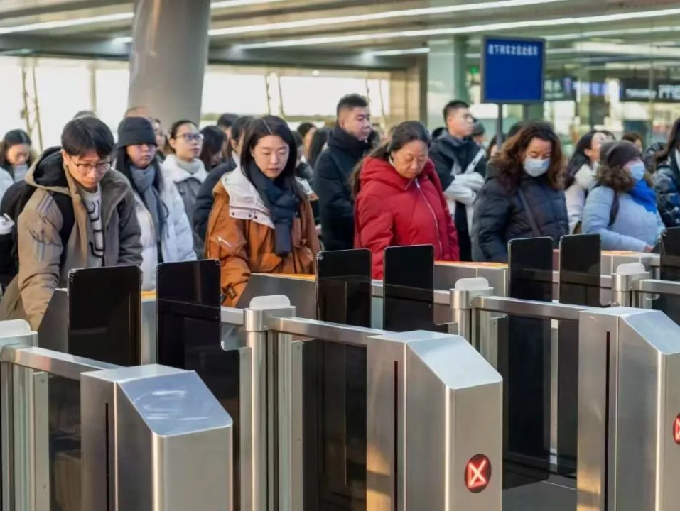 除夕前夜火车票开售！返乡线路秒售罄，返程车票要早订
