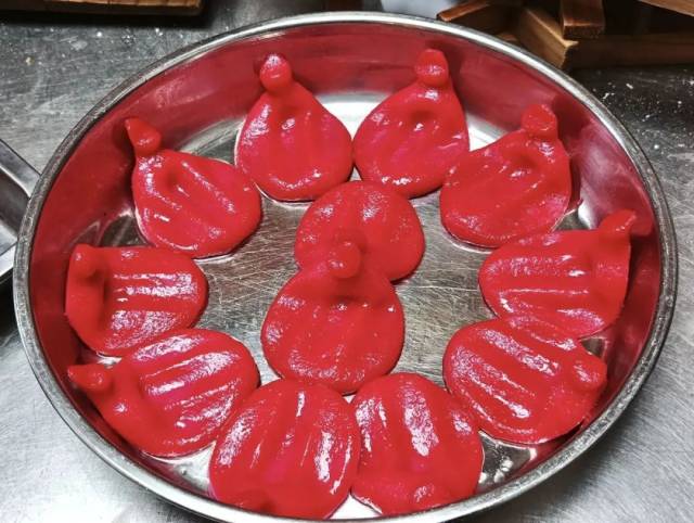 霞姐制作的东莞传统小吃（图源：东莞日报）