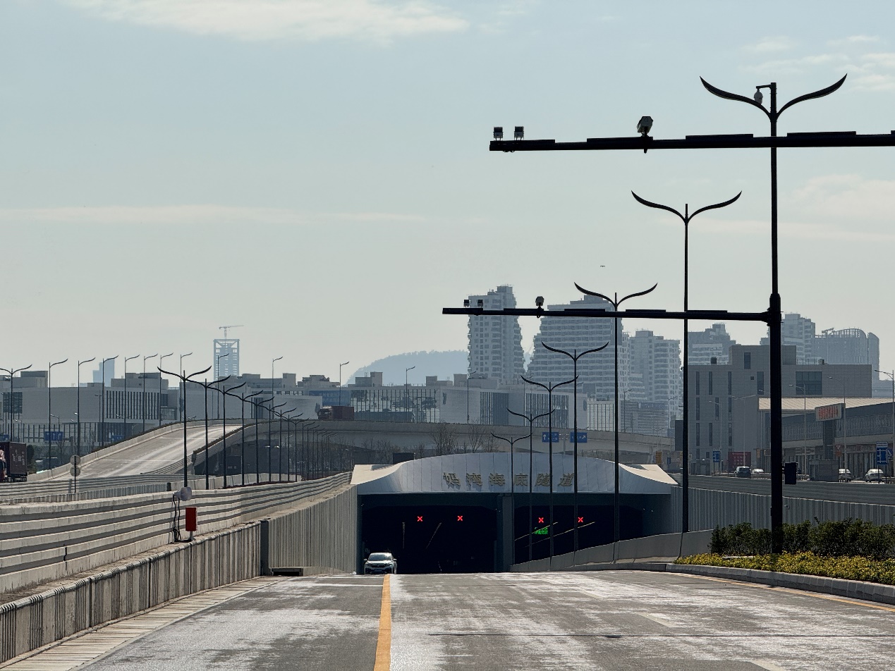 移动5G全覆盖深圳首条跨海隧道，国内海底最大直径盾构隧道实现路通5G通