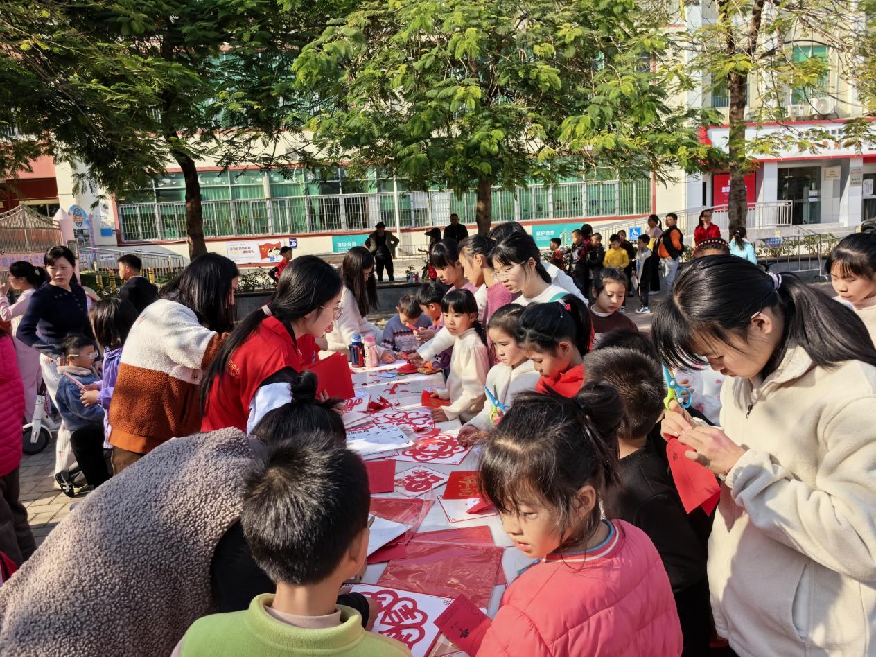 西丽街道麻磡社区开展迎新春游园活动