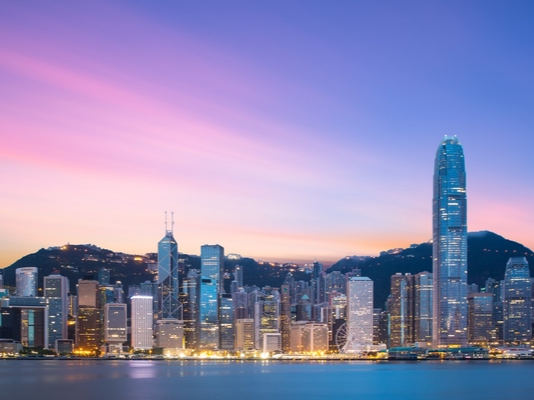 香港特首李家超冻薪