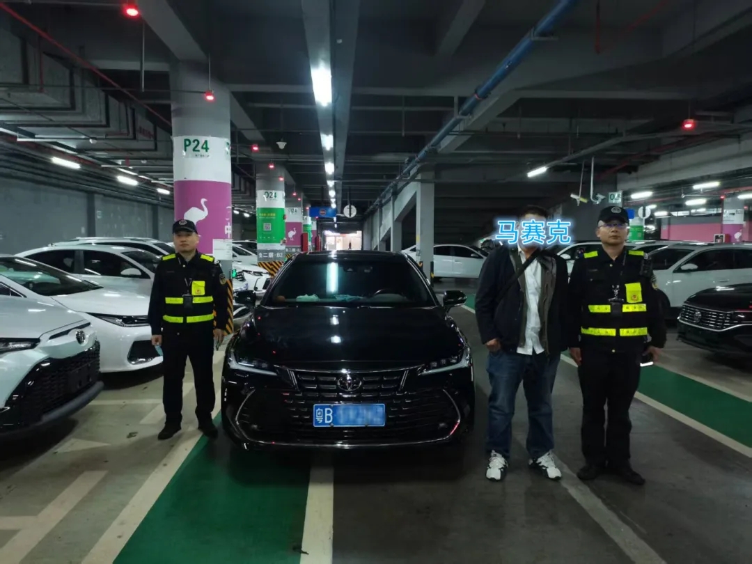 交通执法严查交通枢纽非法营运 “黑车”司机中途甩客、漫天要价被查！