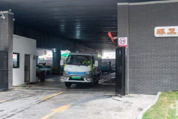 又见中山“桥下空间”蜕变：从灰色地带变环卫工人的“新家”