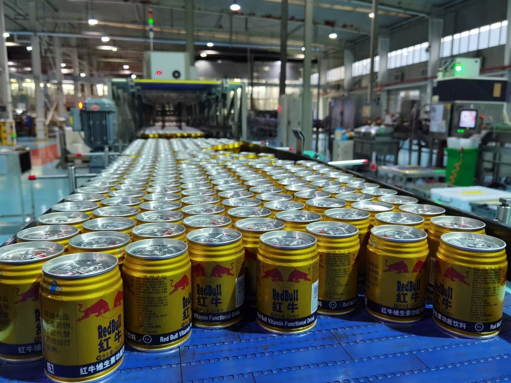 红牛品牌纷争再起，“50年协议书”认定各执一词