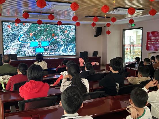 南园街道关工委：寒假“不打烊”，关爱“不断档”