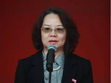 市人大代表、比亚迪基础科学研究院院长、教授级高级工程师宫清：新能源汽车开启智能化时代 | 聚焦2025深圳两会-代表通道