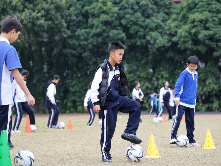 深圳如何让上万中小学生摘掉“小眼镜”
