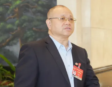 让深圳科技中小企业创新Next Level？委员说要“借助语言大模型！”｜委员声音