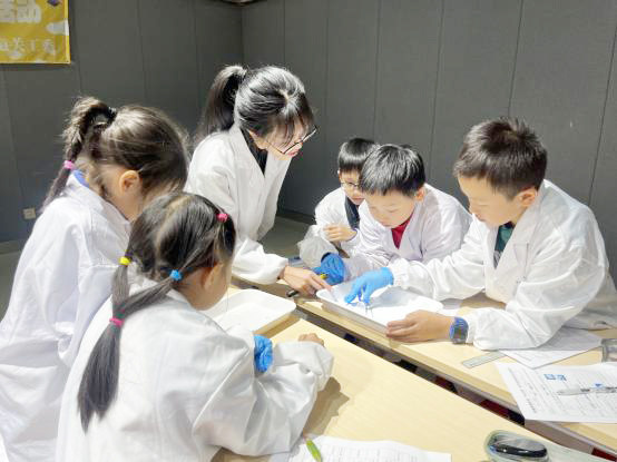 点燃科学热情！南山区桃源街道这群青少年解锁不一样的寒假体验