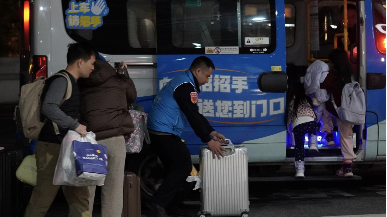 深圳机场春节返程客流最高峰来临