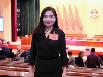 市两会代表、委员“组团献策” 让AI赋能、文化匠人、政策滴灌“火出圈”
