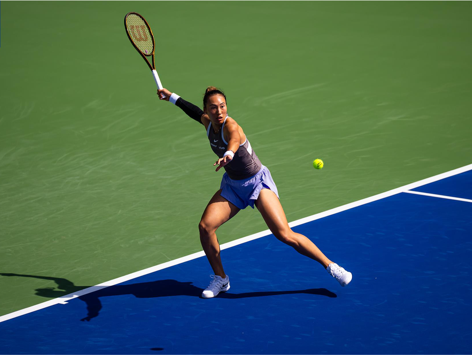 郑钦文遗憾止步WTA1000迪拜站32强