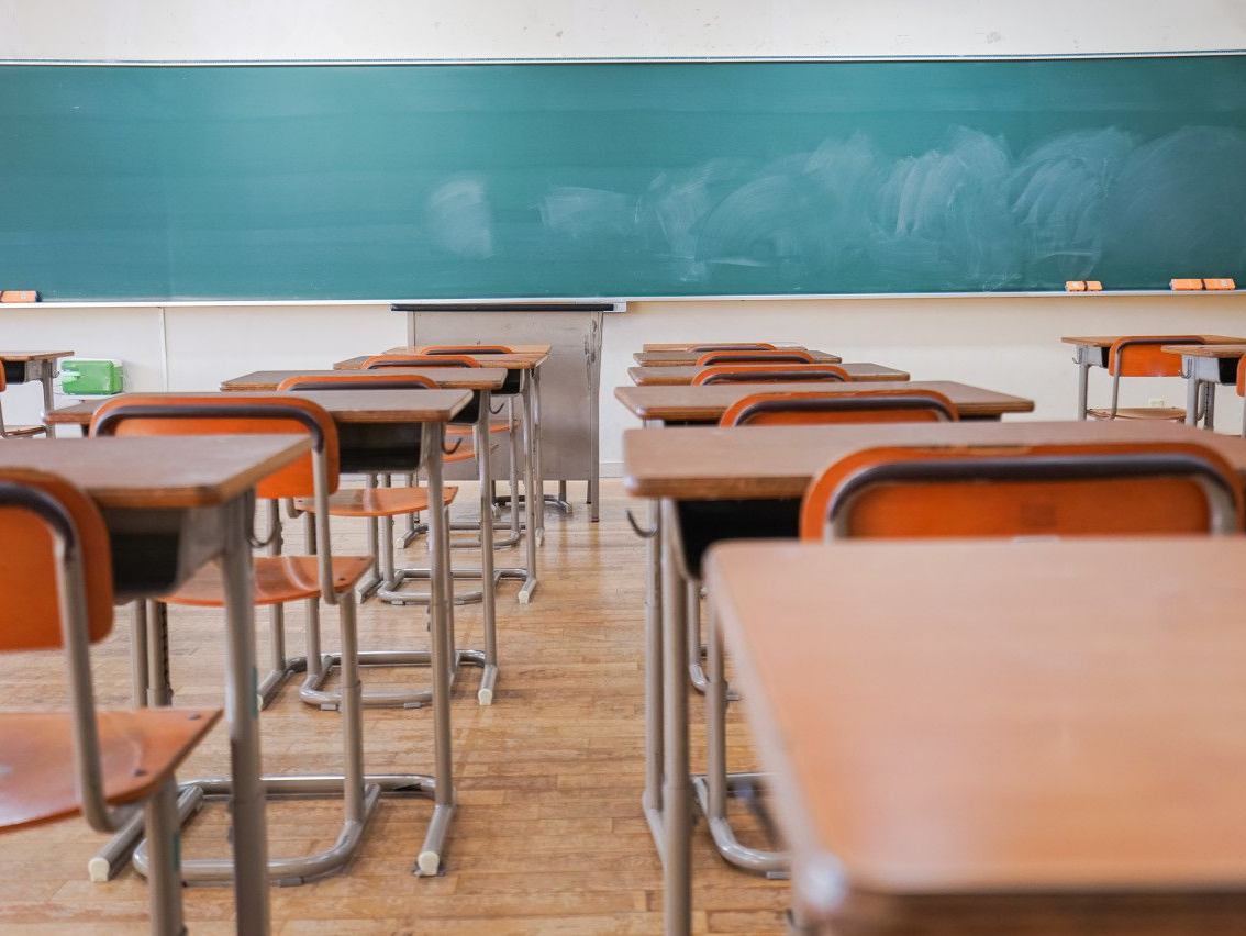 小学教师因末位淘汰制在学校轻生？官方回应