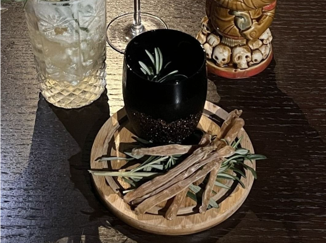 下午茶 | 折耳根酸奶VS蚂蚱拿铁！这些“混搭饮品”，有你想尝试的吗？