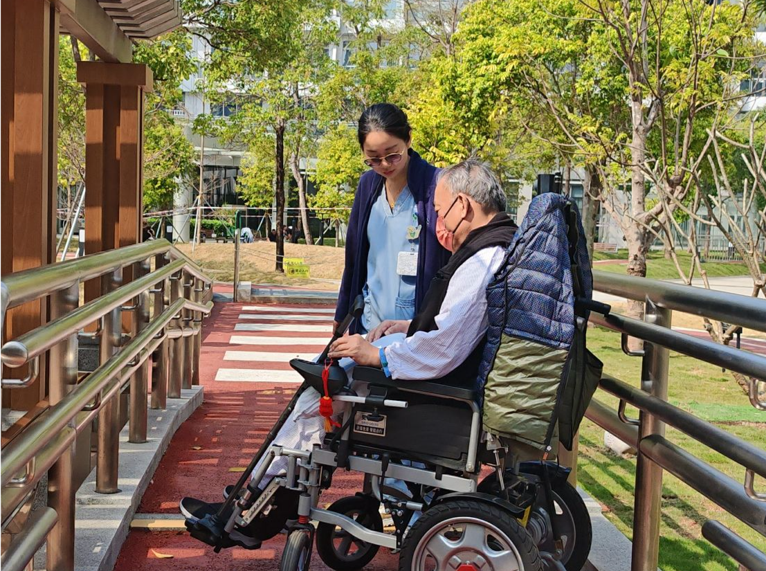 花园疗愈是种什么体验？深圳首个康复花园在港大深圳医院启用