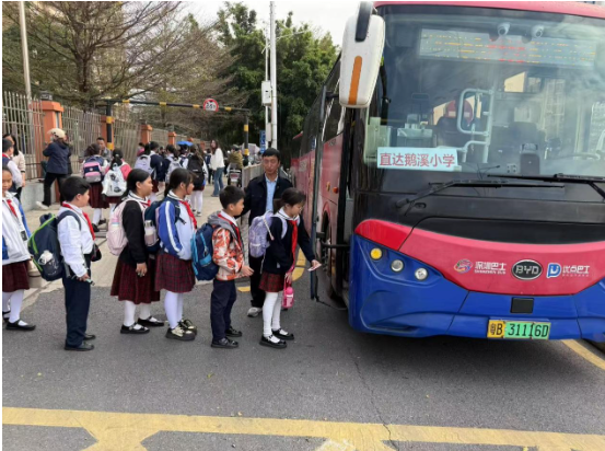 开学季来啦！深巴校园专线恢复运营助力学生便捷出行