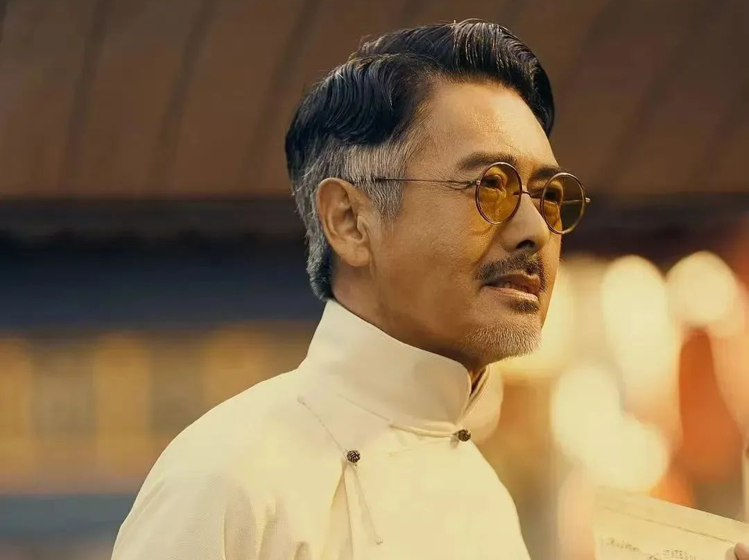 周润发主演电影票房破100亿！这段历史戳中广东人的泪点→