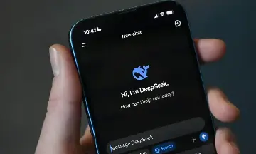 晶报说 | 让DeepSeek教你谈恋爱？当心被带偏