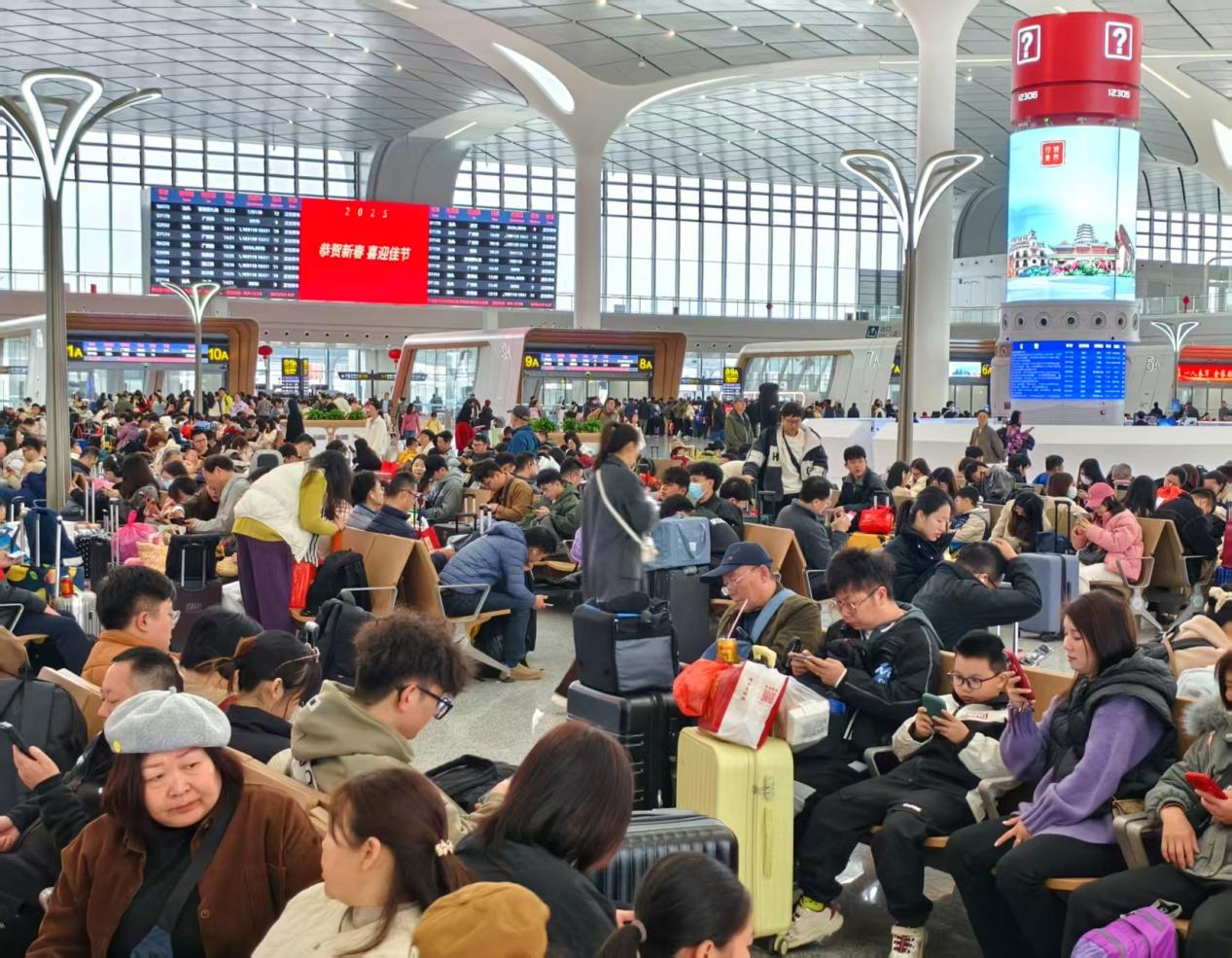 单日旅客发送量、到发量创历史新高，汕头站多措并举应对返程客流高峰