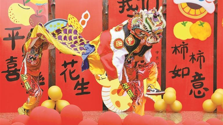 开学第一课，传统韵味足！灵动麒麟舞进宝安中英公学