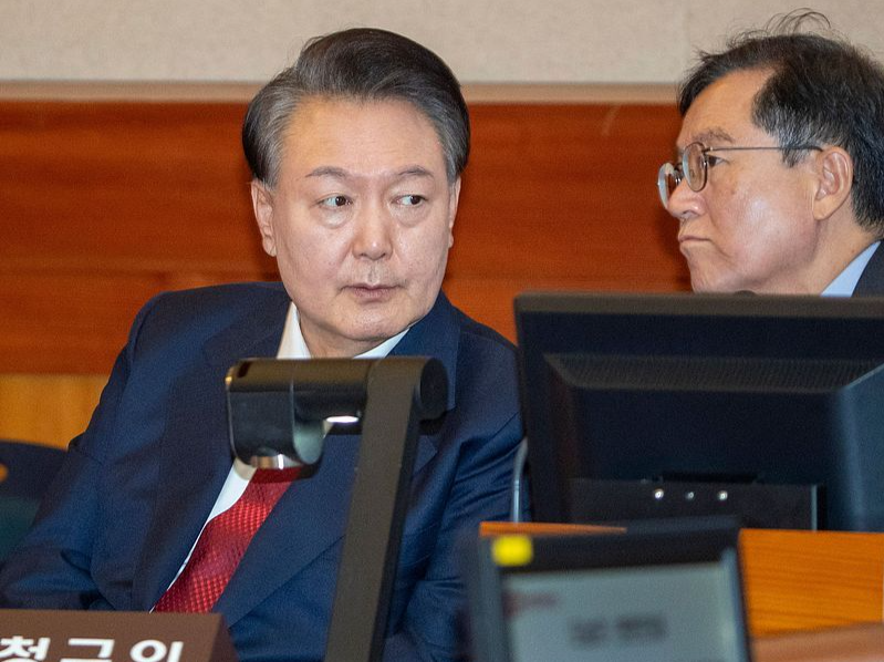 韩国警方以涉嫌妨碍特殊公务执行，对尹锡悦立案调查