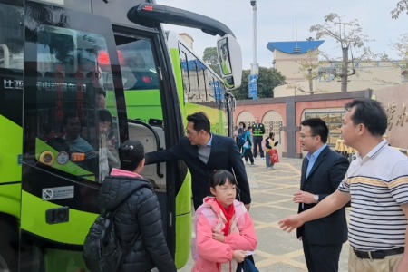 115条校园定制公交上岗！中山公交集团护航中小学学生出行安全