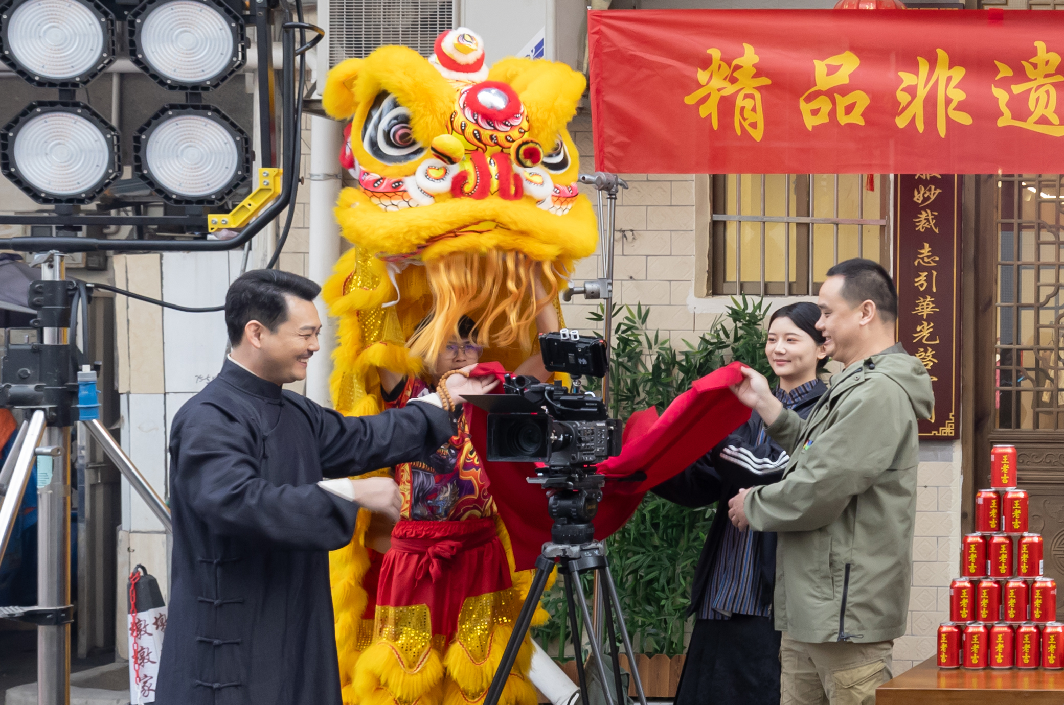 东莞非遗微电影《香云纱》在虎门开机