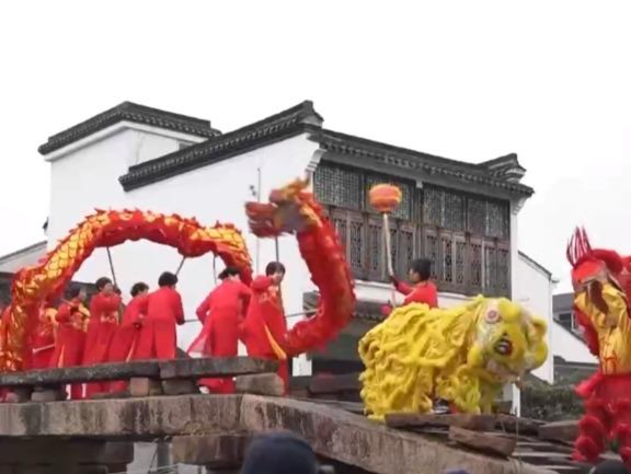 浙江南浔：民俗闹新春 非遗迎蛇年 