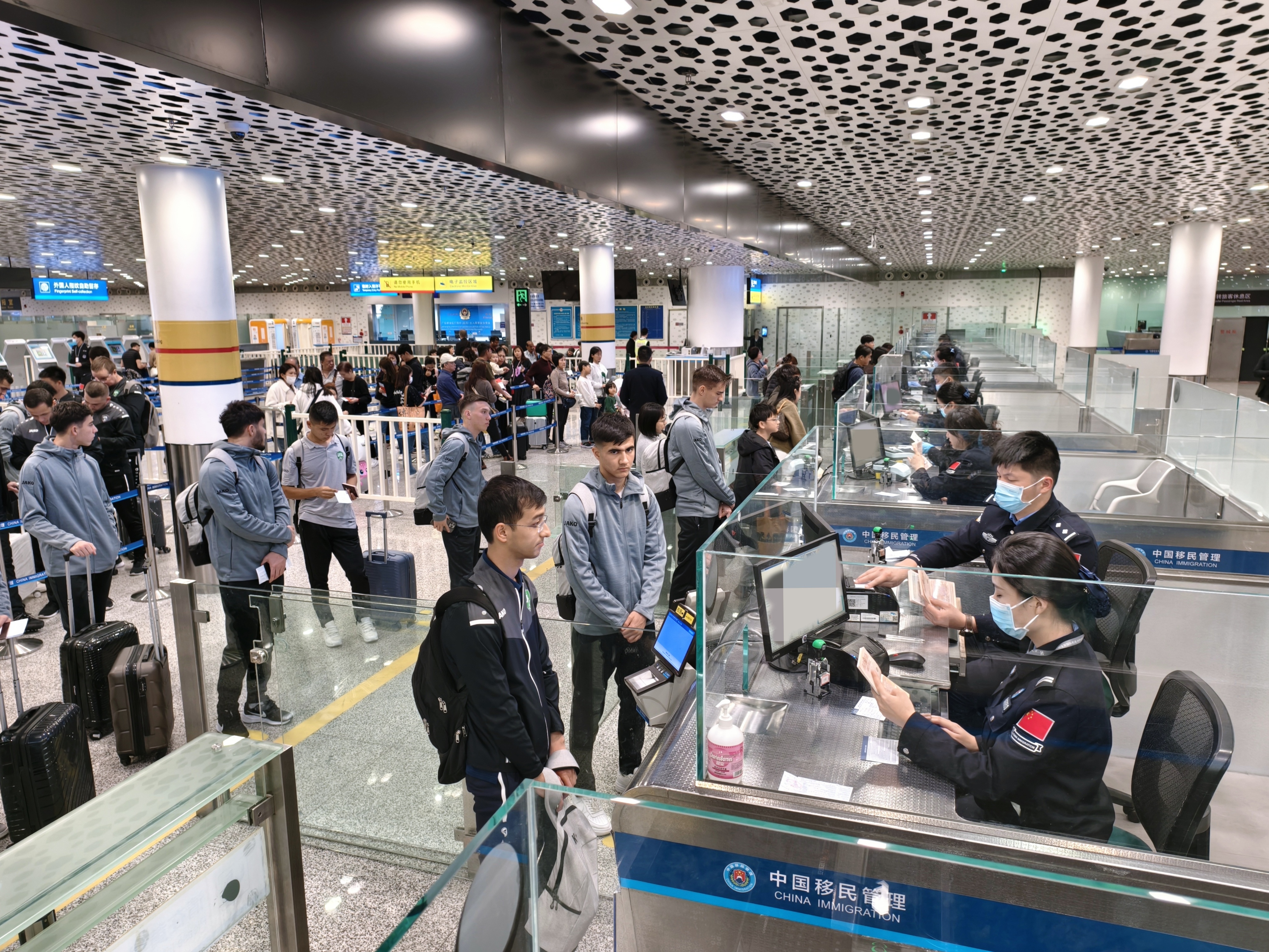春节假期超14万人次经深圳机场口岸出入境，同比增长23.2%