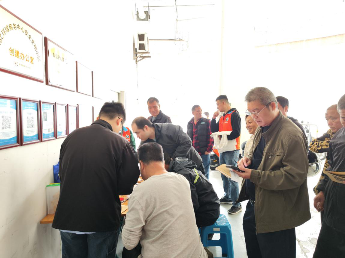 东晓街道开展校车司机毛发毒品检测及禁毒宣传
