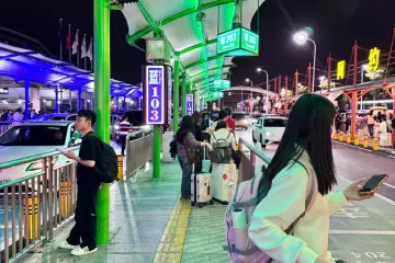 深圳机场春节返程客流最高峰来临 旅客抵深后可选多种交通方式便利出行