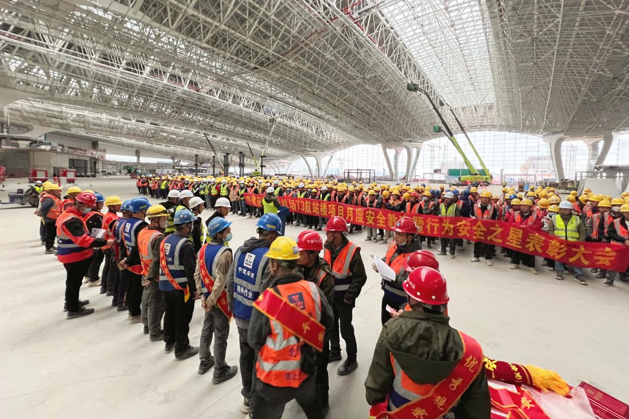 中建安装南方公司白云机场项目春节坚守：抢抓节点保进度匠心筑造大湾区空中枢纽