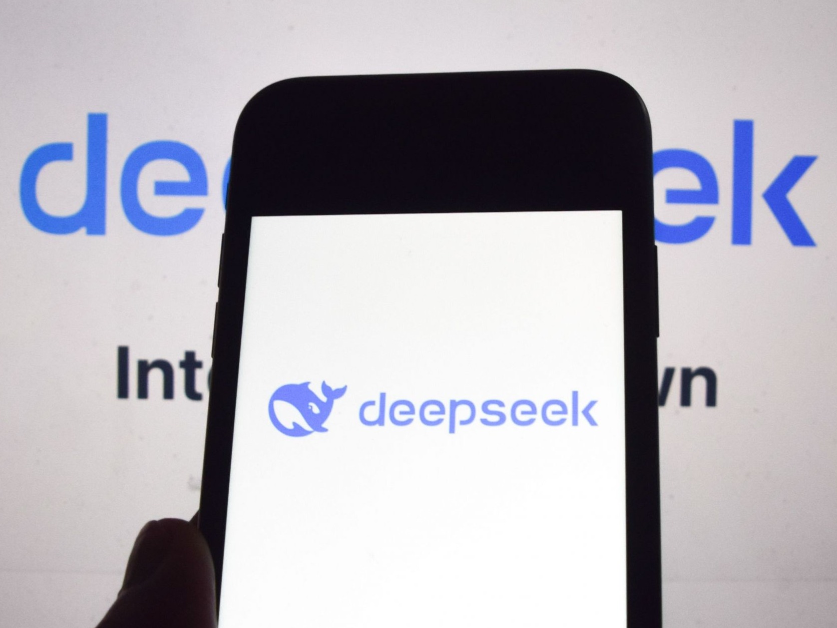 龙芯处理器成功运行DeepSeek大模型