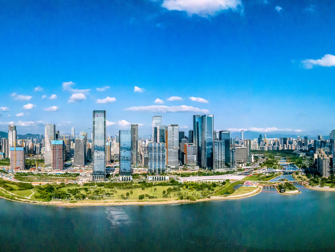 聚焦高质量发展全面先行示范，前海打造深港特色优质高效现代服务业新体系