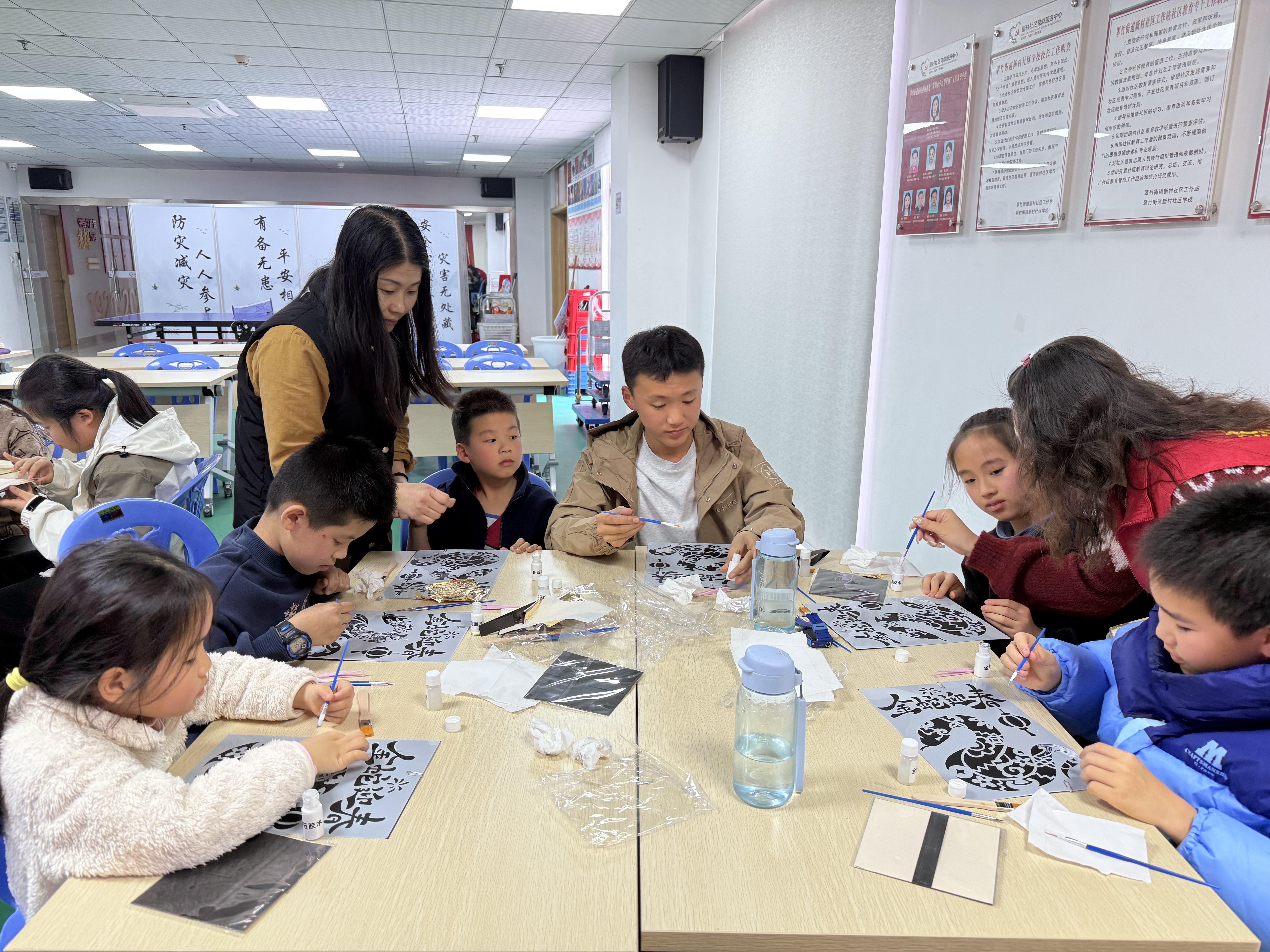 新村社区开展儿童青少年逆抗力团辅活动