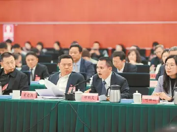 让人形机器人多场景发挥作用！市人大代表建言加快建设具有全球重要影响力的产业科技创新中心
