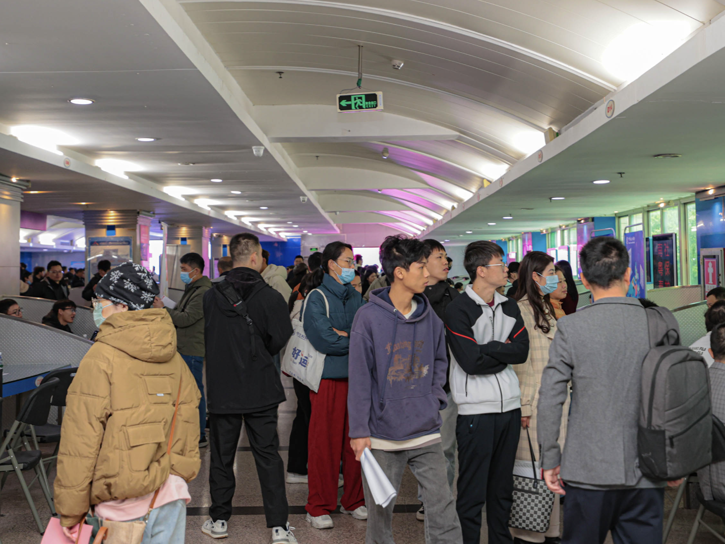 开门好，年后深圳首场市级招聘会供需两旺