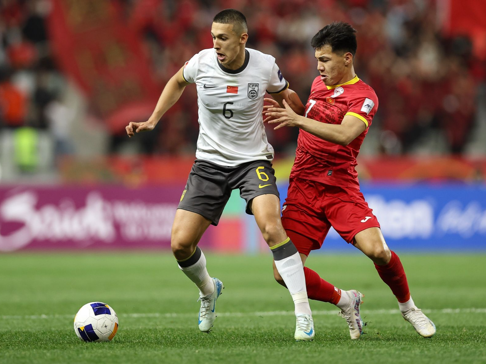 U20国足5-2战胜吉尔吉斯斯坦队，两连胜提前出线！